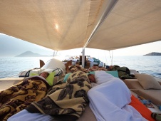 Durmiendo en cubierta