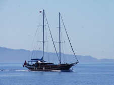 Navegando hacia la isla de Rodas